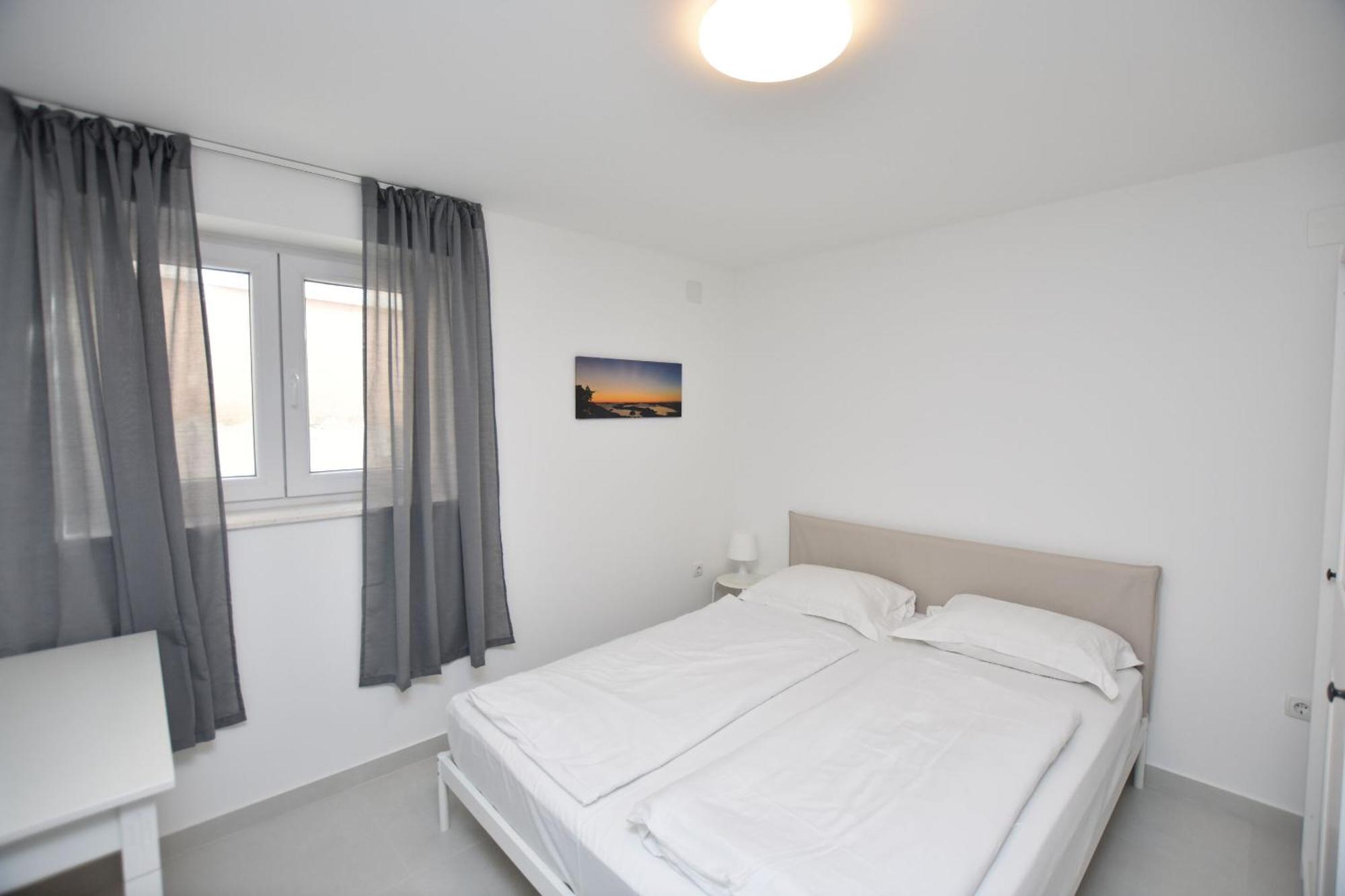 Apartments Leonardo Primošten Eksteriør billede